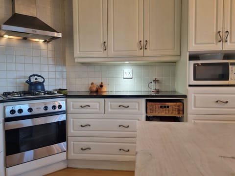 Self catering kitchen.
