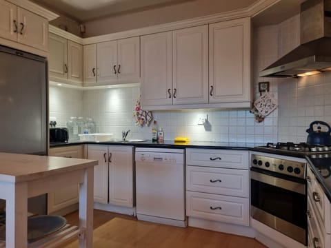 Self catering kitchen.
