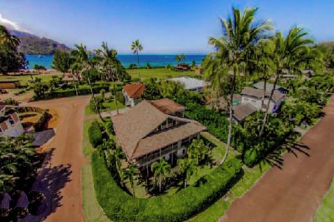 Amazing ocean view Hanalei Bay location!