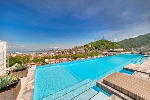Marriott 14.Pool