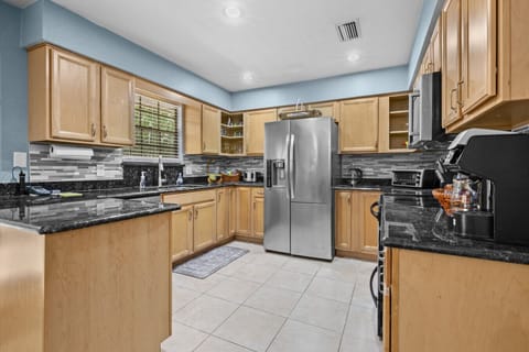 Fully-equipped kitchen- perfect for cooking for a group