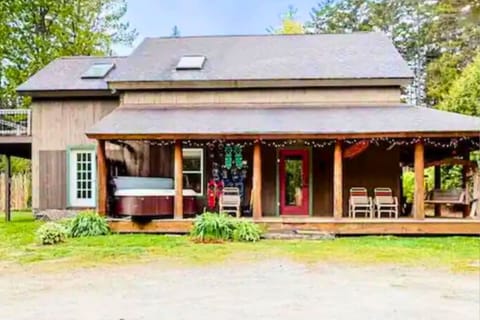 Enjoy the beautiful views of the meadow while in the hot tub or hanging out around a fire pit in the driveway! 