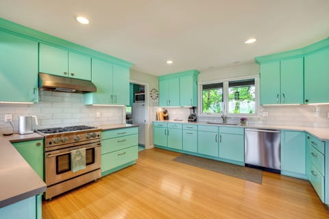 Kitchen | BlueStar Gas Range | 1st Floor