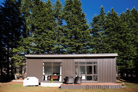 Modern cabin near Authur's Pass - the perfect base for your mountain escape