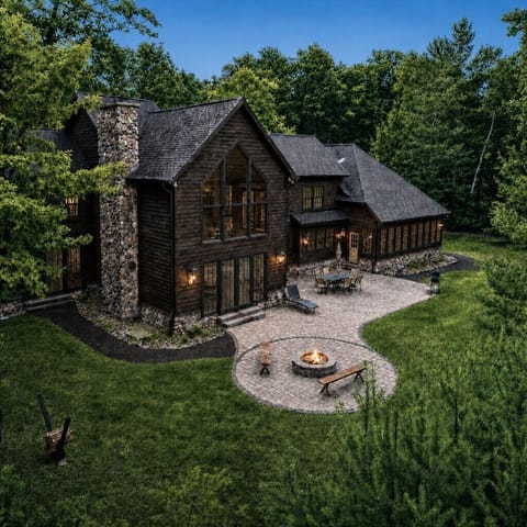 Come on in - your perfect lakeside estate awaits!