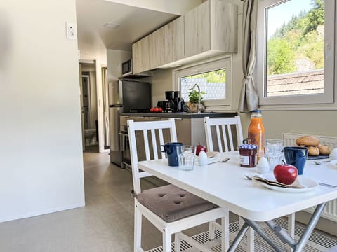 Kitchen & Dining Room Table, Kitchen, Major Appliance, Hardwood, Countertop, Wood Stain, Chair, Kitchen Appliance