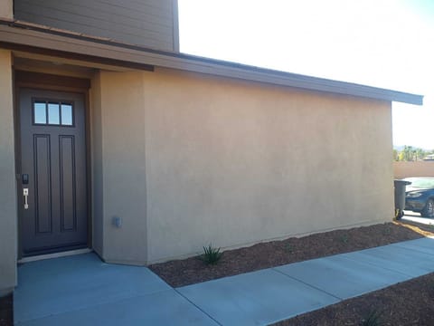 Separate Guest Entrance