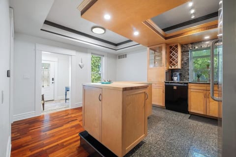 Kitchen - Main Floor