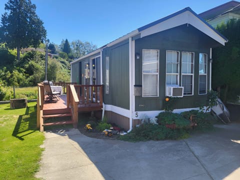 Your private home on Terell Creek. Across the street from the beach. Super quiet and peaceful.