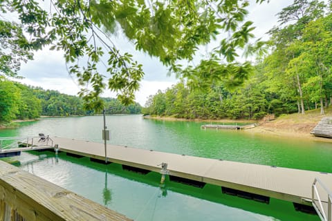Sevierville Vacation Rental | 2BR | 2BA | 1,008 Sq Ft | 1 Step to Enter
