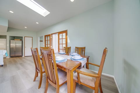 Dining Table | Dishware/Flatware | 1st Floor