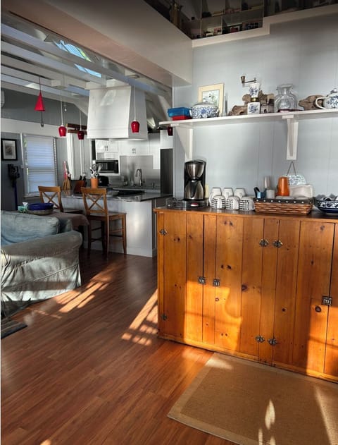 Coffee bar and kitchen