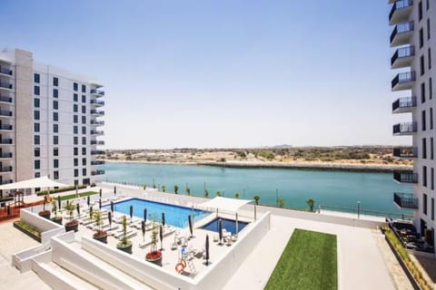 Luxury apartment in Waters Edge, Yas Island, Abu Dhabi, United Arab Emirates. Offering a 5-star feel and experience. Beautifully designed and fitted out.
