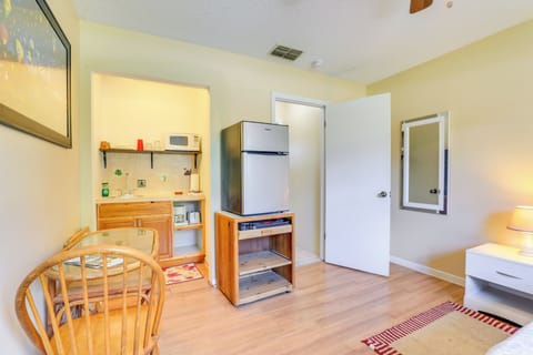 Kitchenette | Hot Plate