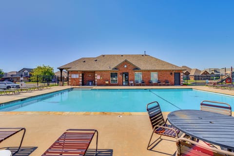 Edmond Vacation Rental | 3BR | 2BA | 1,300 Sq Ft | 1 Step Required