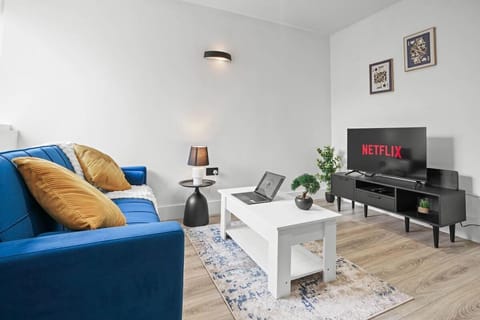 Living Room / Lounge