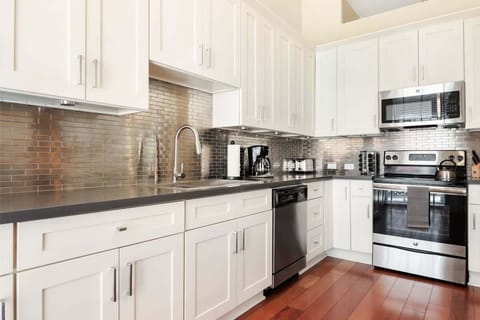 Fully-equipped kitchen