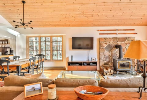 2nd Floor | Living Area | Wood Burning Stove | Smart TV | WiFI | Mountain View