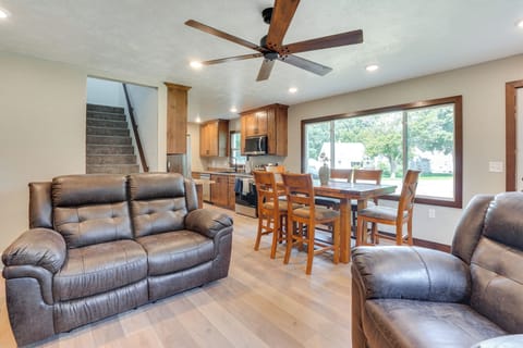 Sioux Falls Vacation Rental | 4BR | 2BA | 1,118 Sq Ft | 3 Steps to Enter