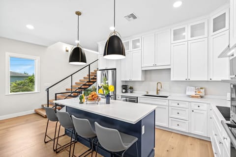 Unit 30- Breakfast bar seats three