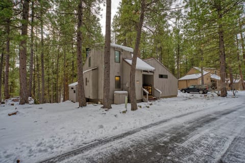 RR-14-Black-Butte-Ranch-OR-97759-20-scaled-1