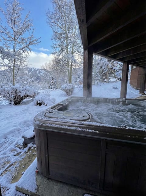 Enjoy the hot tub with a scenic view!