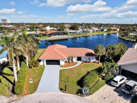 Tucked in a quiet spot of Fort Myers, the area offers a relaxed mix of peaceful nature trails, cozy waterfront views, and local gems perfect for slow mornings, sunset strolls, and easygoing days close to home.