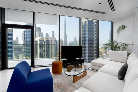 Sky-high holiday rental with stunning Burj Khalifa views in Downtown Dubai