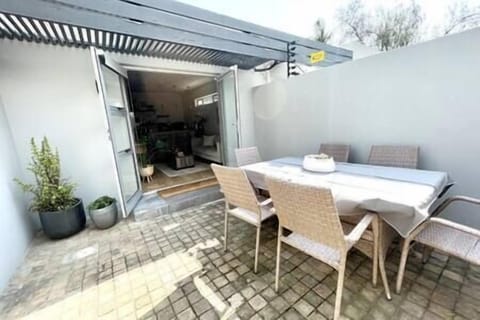 9d00f2f9 09e8 4e0a 9886 1ed3f788b494