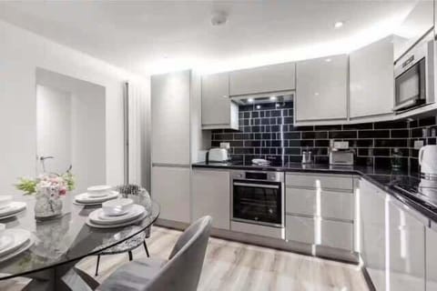 Kitchen & Dining area