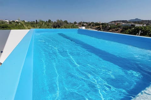 Private Pool with Nature View and Sun Deck

