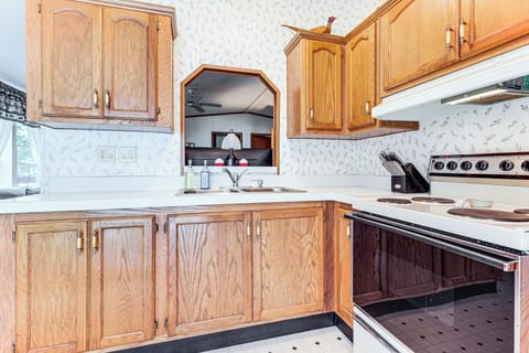 Kitchen | Cooking Basics | Drip Coffee Maker