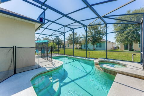 Haines City Vacation Rental | 4BR | 3BA | 2 Steps Required | 1,649 Sq Ft