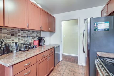 Kitchen | Cooking Basics | Dishware & Flatware | Blender | Air Fryer