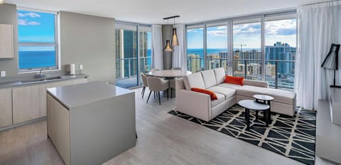 Miami Escape, 16th Floor – Near Hollywood Beach (9912)