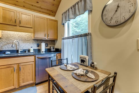 Kitchen | Toaster | Air Fryer | Dishware & Flatware