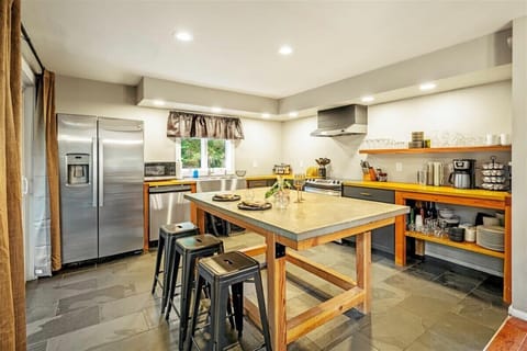 Our fully stocked kitchen comes equipped with everything you need — from high-end appliances to cookware, utensils, and more. Just bring the ingredients!

