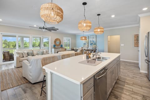 6618 Carlinga Drive - Peaceful, Easy Feeling - Details make the place!