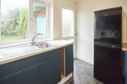 Oldbury Road, Worcester - Host & Stay