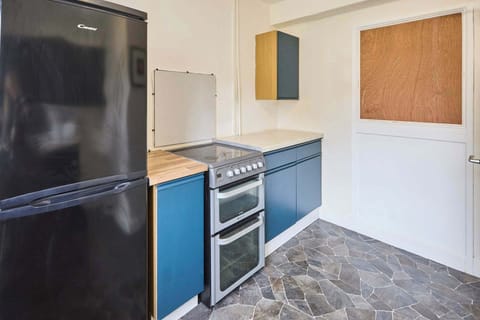 Oldbury Road, Worcester - Host & Stay