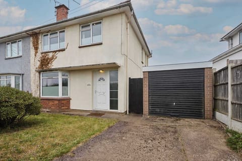 Oldbury Road, Worcester - Host & Stay