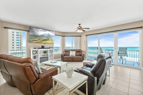 Sweeping Ocean Views
