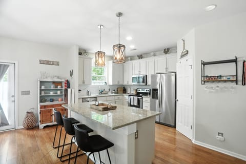 Indoors, Kitchen, Architecture, Building, Dining Room