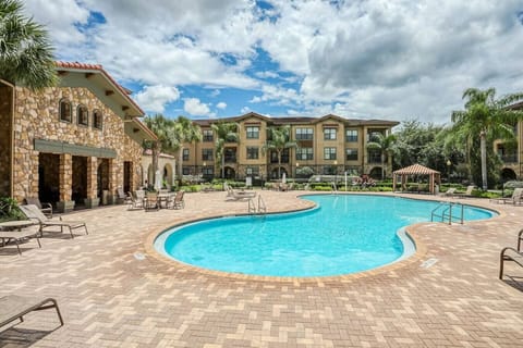 Poolside Paradise: Dive into sunshine and laughter at our inviting resort-style pool!