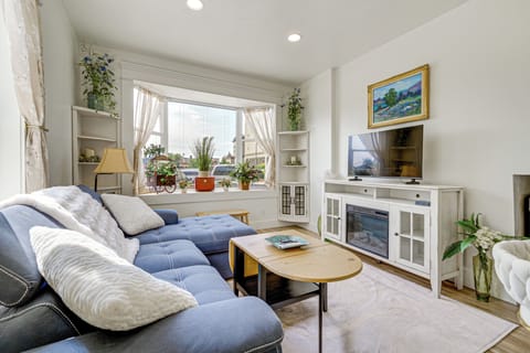 Anacortes Vacation Rental | 1BR | 1BA | 500 Sq Ft | 2 Steps to Enter