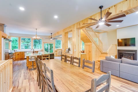 Dining Area | 1st Floor