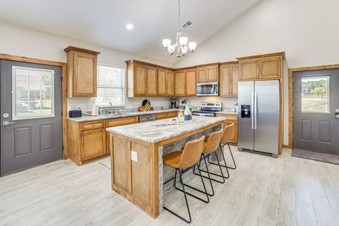 Kitchen | Cooking Basics | Dual Coffee Maker | Toaster | Blender | Spices