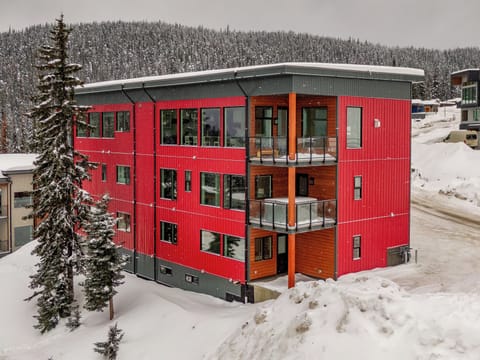 Side-Exterior Winter 