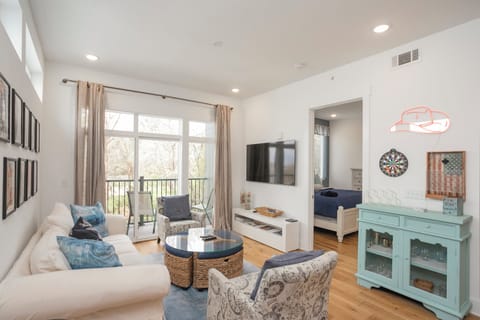 Ample comfortable living space to relax with friends or family