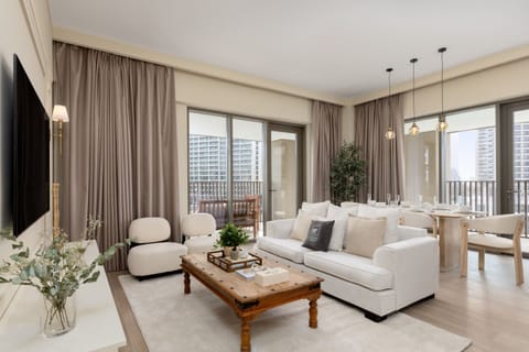 Creekside elegant holiday rental with canal views at Dubai Creek Beach